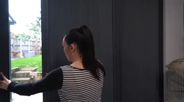 Blind Screen 100% 全遮光与高保温隔热滑动门遮阳系统